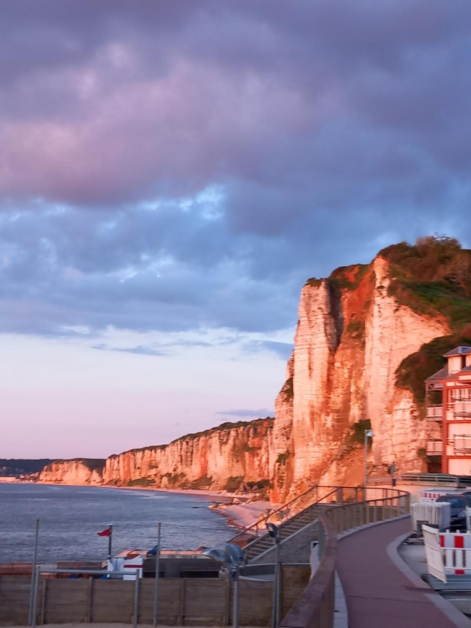 Maison De Vacances Clos Des Hogues Entre Etretat Et Fecamp Saint-Léonard Exterior photo